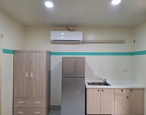 可租補助全新大套房吳鳳南路1廚1陽台獨立洗衣機二分局嘉大 - Image 1