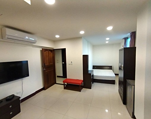 明亮大坪數溫馨套房｜近彰基秀傳｜24H保全守護 - Image 3