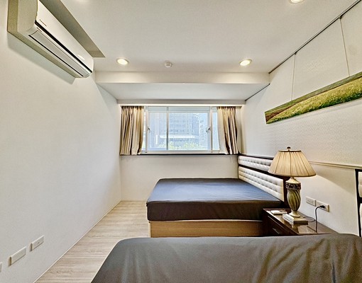 東區市中心❗忠孝敦化走路兩分鐘、整面採光✨雙捷運超方便🏡 - Image 12