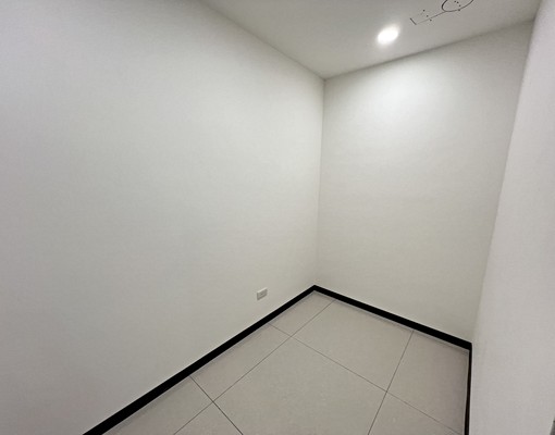 全新松山火車站旁信松廣場 - Image 8