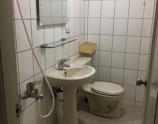 廣興國小門前可停車整棟透天出租 - Image 9
