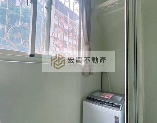 金山街浴室對外窗雙門冰箱室內機車位電梯套房 - Image 11