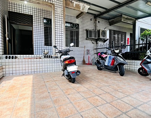 千禧公園~孝親大4房空間~大車庫方便好停 - Image 1
