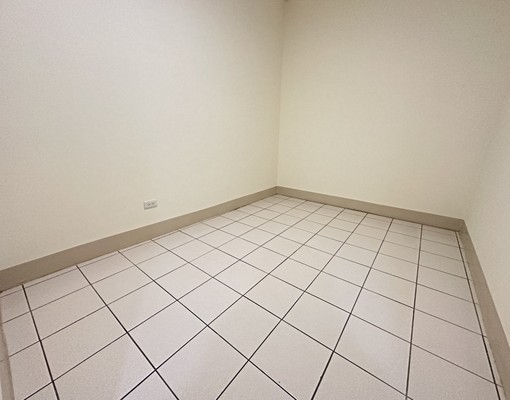 免仲介費/可租補/全新整理三房大空間/繁華鬧區 - Image 3