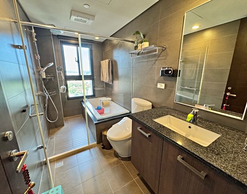 百萬裝潢大坪數四改三房/平面車位/高檔傢俱 - Image 7