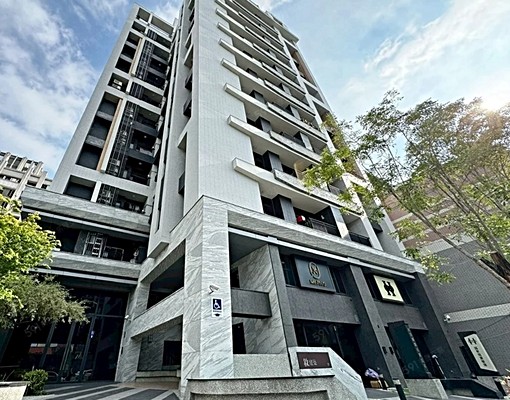 東區✨敘建築✨三房平車✅可補傢俱電不加價✅可租補 - Image 1