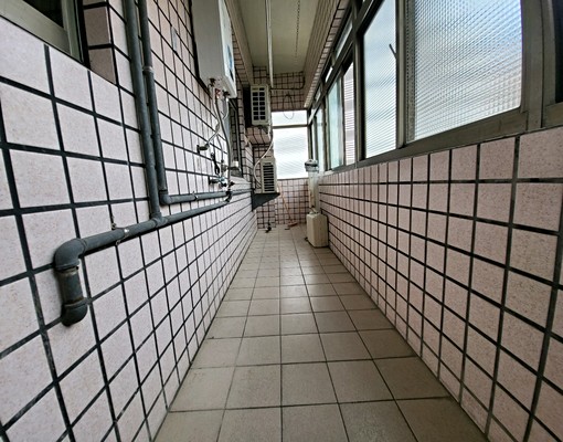 可租補板橋捷運~民族路~國泰街~哈佛名第~採光二房 - Image 12