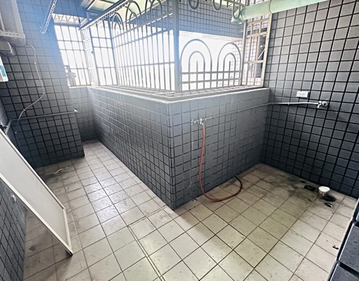 勝利王朝近捷運出口漢神巨蛋小型住辦6人辦公室全新裝潢無家具 - Image 4