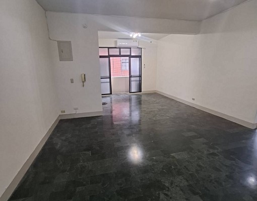 可申請租補,免仲介費,格局方正,雙陽台 - Image 1