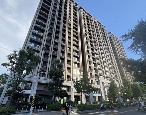 金城舞2都心花園三房車(精美裝潢) - Image 2