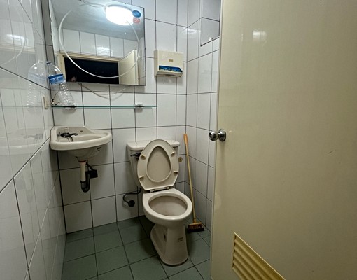 大溪區市中心透天分租3樓整層 - Image 4