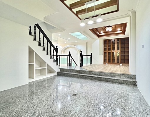 大雅路邊間別墅-🔸4房5衛~間間大套房/車庫/採光風景極美 - Image 5