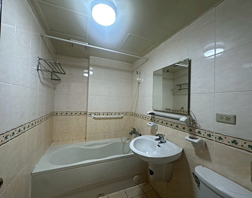 文化復旦國小.中壢交流道.青果市場.文化商圈.稀有三房車. - Image 3