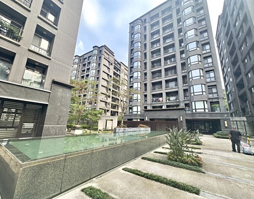 【寬悅團隊】⭐內湖山景泳池豪邸⭐百萬精裝拎包入住｜享受人生 - Image 13