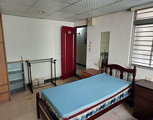 鄰近海洋大學 - Image 1