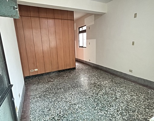 🏠捷運菜寮站-可租屋補助-前後陽台正大三房 - Image 1