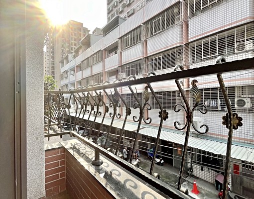 小資秒殺💛中山醫💛中興大學💛電梯採光陽台乾濕分離💛 - Image 8