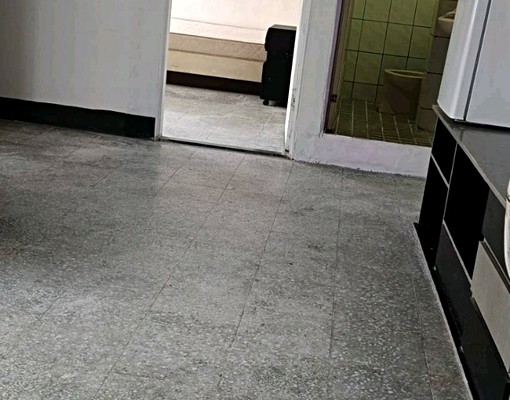 政大出租套房，簡單清淨，樓上一共只住2個人，樓下就是公車站牌 - Image 4