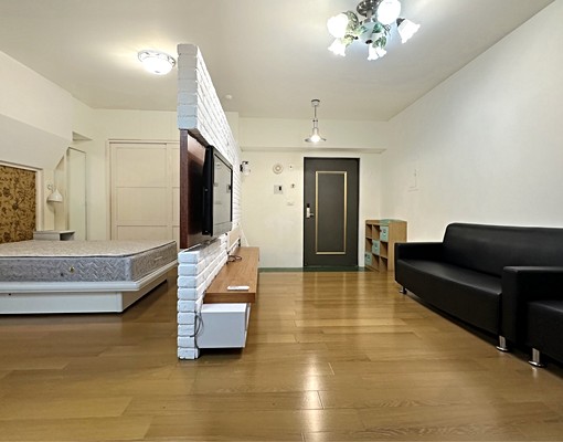 藝文✨上城｜面樹海景觀｜室內17坪｜開放大套房 - Image 3