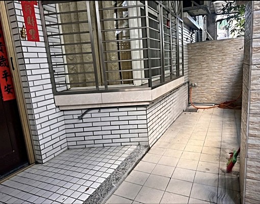 中和民利街113巷夏威夷社區樓中樓 - Image 2