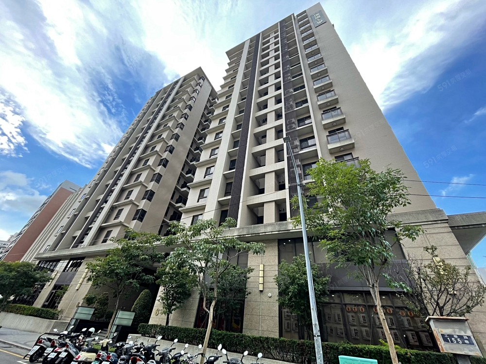 整層住家/工學路上漂亮3房+平車/近中山醫 - Image 1