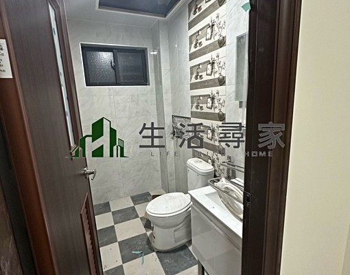 安南區透天9套房 - Image 4