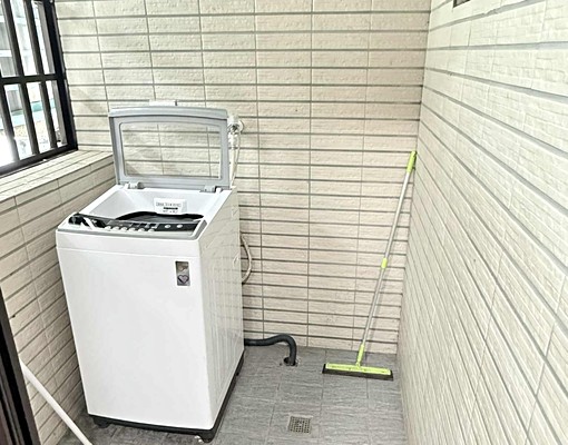 金山東街後段獨立洗衣機陽台美套房*近竹科.清交 - Image 7