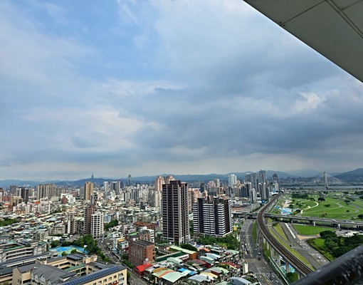 有瓦斯🏡💕無限視野雙公園亞昕淳白兩房平車 - Image 1