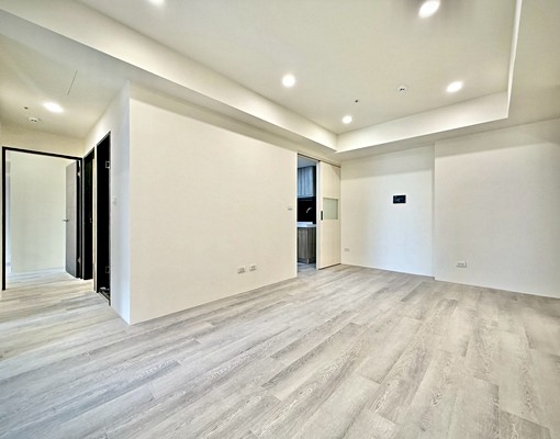 航空城客運園區．璟都艾美全新未住．簡配次高層三房車 - Image 3