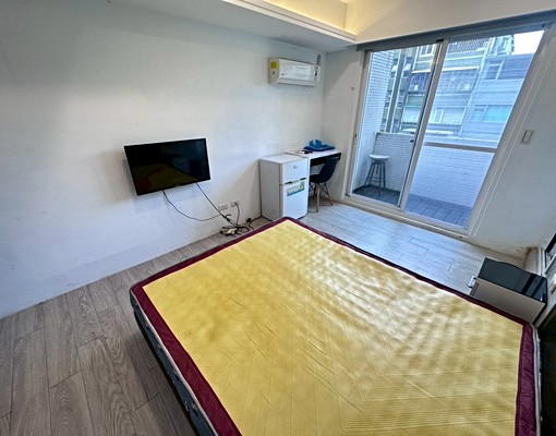 租屋補助、垃圾代收、保全管理、獨立陽台、近中山國小站 - Image 2