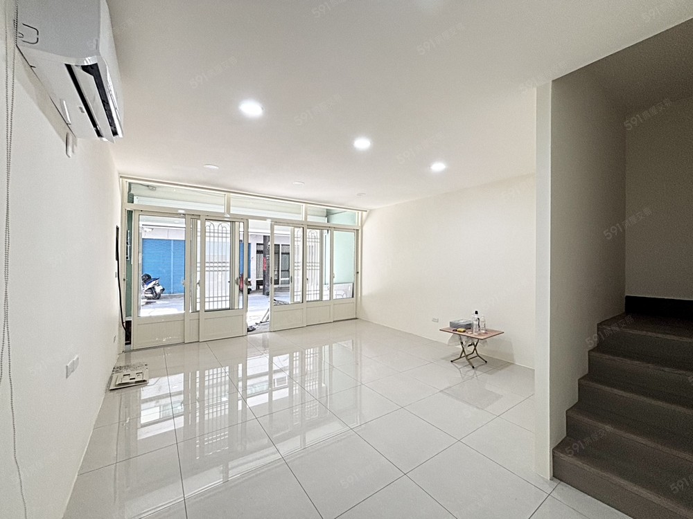 可寵✨整棟出租1~3F✨含平面車位✨ - Image 1