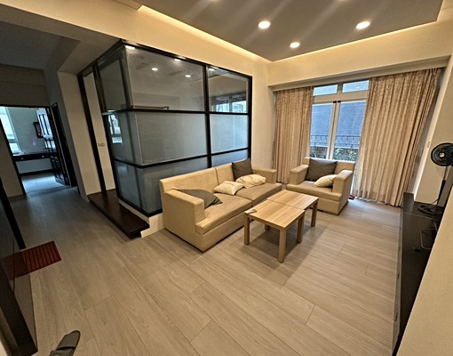 大有路~指名度社區巴黎學院~三房車前後陽台 - Image 2