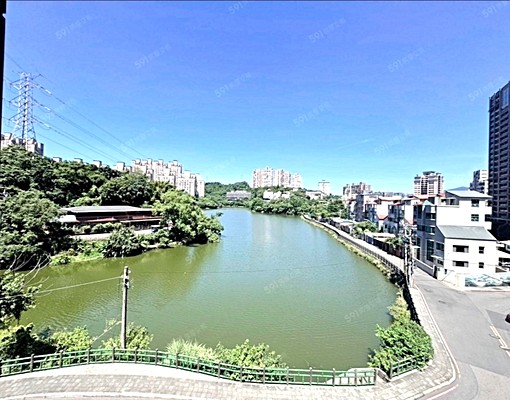 🌊湖前街・湖畔日光宅・金龍湖景新裝潢電梯精美大套房 - Image 2
