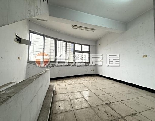 台灣阿榮~前站三角窗黃金透天店面~阿榮好屋推薦 - Image 6