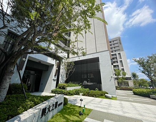 可租補☀️大里櫻花『興大之櫻』三房平車漂亮視野☀️誠可談 - Image 13