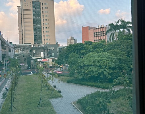 超值雅房租金含水、網路、瓦斯 - Image 3