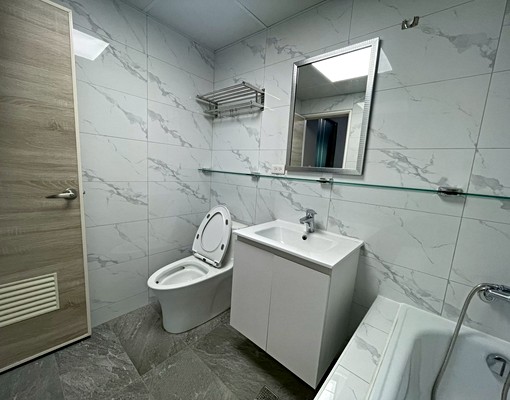 三重❣️免爬梯!全新裝潢新家具包水網路台電對外窗採光通風 - Image 6