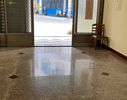 左營菜公一路美麗店面增值商辦住1F~3樓👉自租 - Image 3