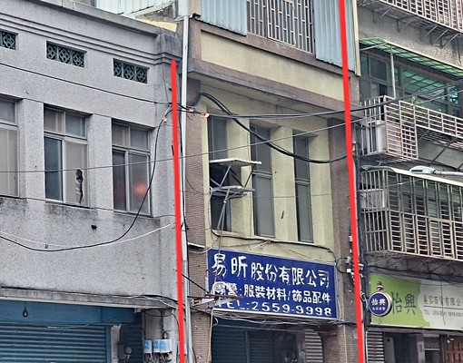朝陽商圈整座透天一樓賺錢金店面2+3樓上自用或分租 - Image 13