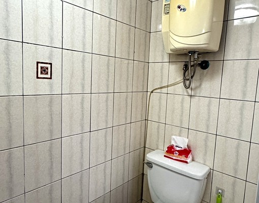 近世貿站🏡優質採光套房/含水網路第四台 - Image 9