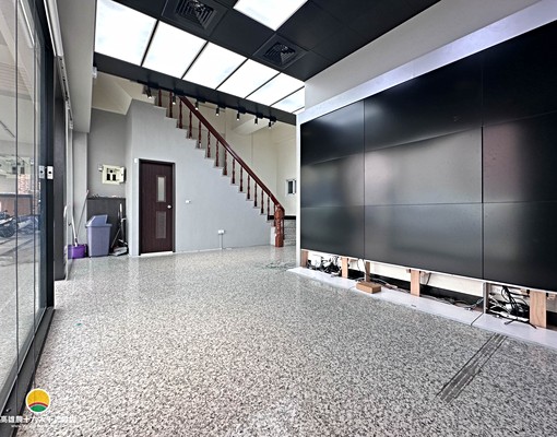 正文山特區三角窗大面寬霸氣金透店 - Image 2