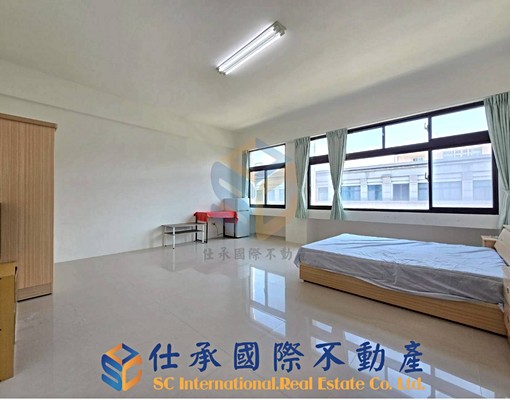 【01C03，尚順百貨，一層一戶，稀有浴缸，獨洗曬，單純租】 - Image 1