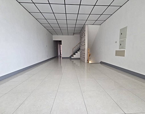 岡山醒村景觀文化園區正對面透天金店面出租 - Image 3