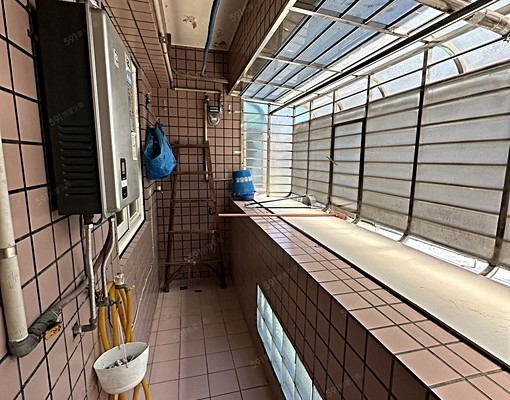 汐止康寧郡第八代美屋標準三房出租 - Image 9