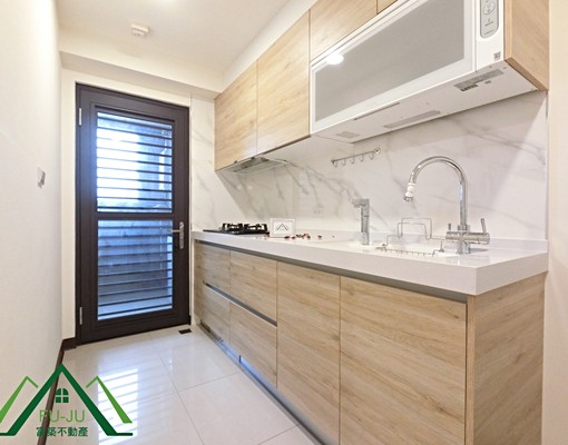 富築⚡美裝潢⚡台水電⚡可租補入籍⚡住戶單純⚡3房⚡平車位⚡ - Image 5