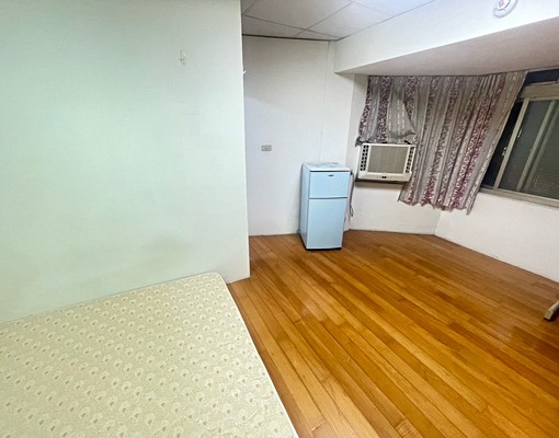 捷運港墘／超值租案。雙面採光。機能優良 - Image 5