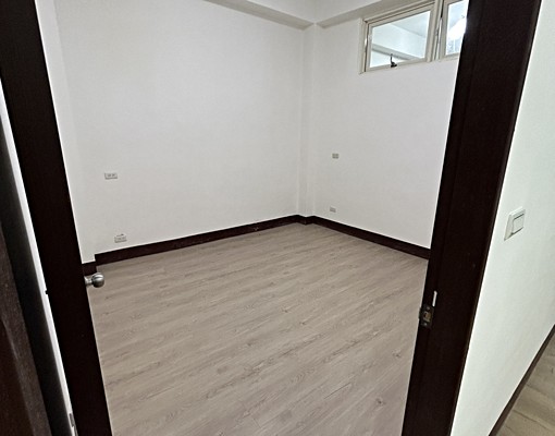 走路10分鐘內就到台元科技園區和兩個公有市場跟學校 - Image 4