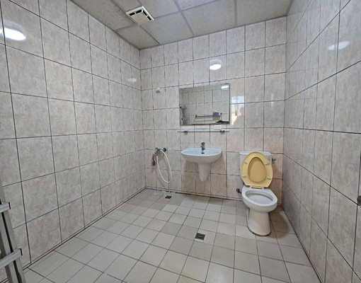 近園區一房一廳．有廚房．台水台電．有電梯 - Image 5