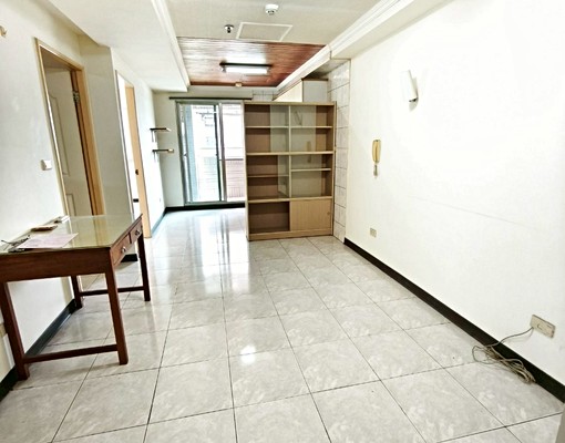 新好國宅~高樓兩房含車位出租 - Image 1