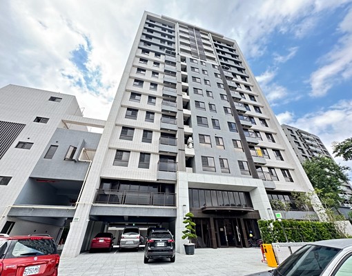 全新市區泱泱澍2房.車.可補助.家具.家電 - Image 1